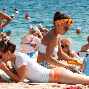 Ruslara tatil yok, fişleme var