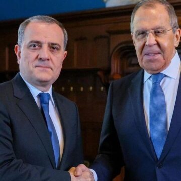 Rusya ve Azerbaycan dışişleri bakanları telefonda görüştü