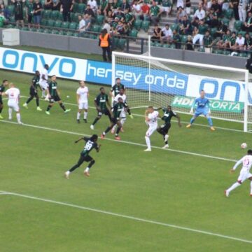 Samsunspor’u Drongelen galibiyete taşıdı