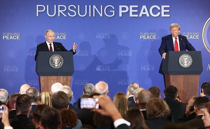Son Dakika... Trump - Putin görüşmesi sona erdi