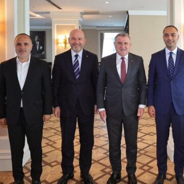 soylu-akpli-baskan-vekilini-alip-bakan-bakan-dolastirdi-BWYZ1pUI.jpg Soylu, AKP’li başkan vekilini alıp bakan bakan dolaştırdı