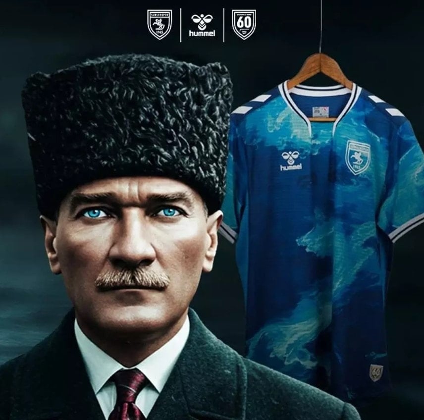Süper Lig kulübünün Atatürklü forması Atina'yı karıştırdı