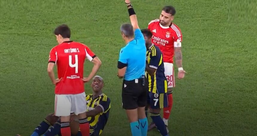 Talisca dirsek attı 3 dakikada atıldı!