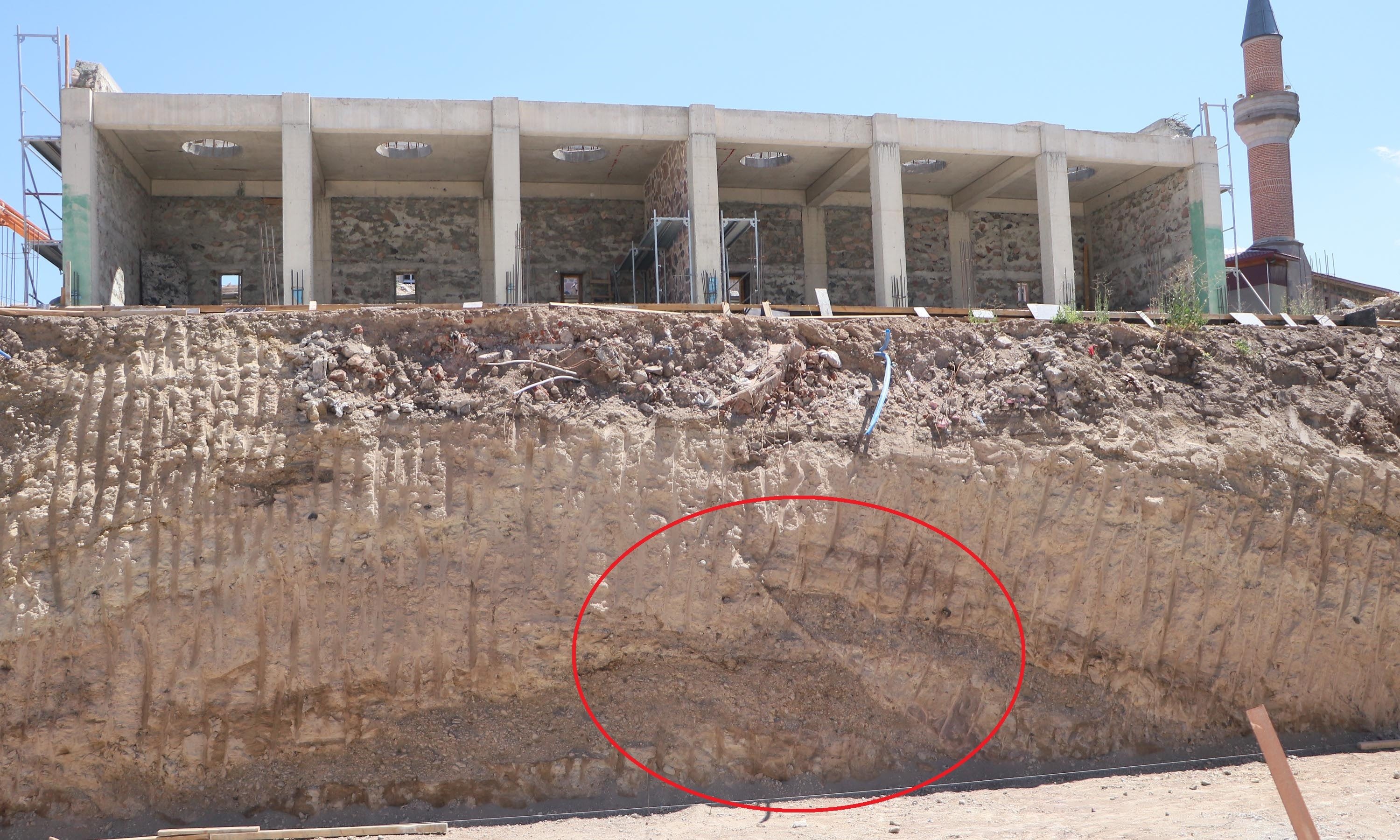 Temel kazısında ortaya çıktı büyük şaşkınlık yarattı! Erzurum'un fay hatları görüldü