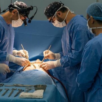 Tıp dünyasında bir ilk: Doktorlar bir insana domuz akciğeri nakletmeyi başardı