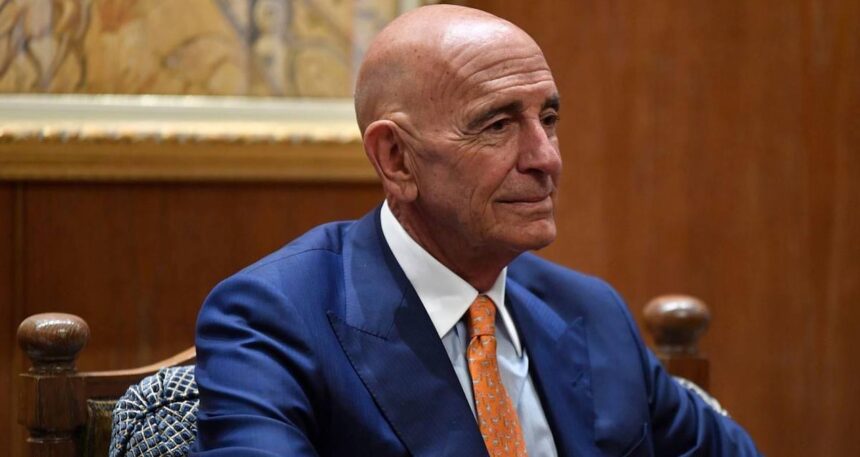 Tom Barrack ağzındaki baklayı çıkardı: ‘YPG müttefikimiz oldu’