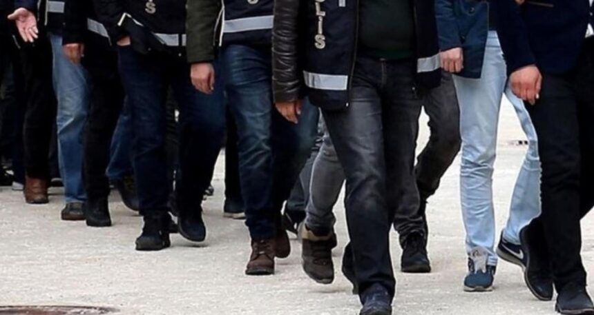Torbalı’da Jandarmanın kimlik kontrolüne direnen 8 kişi gözaltına alındı