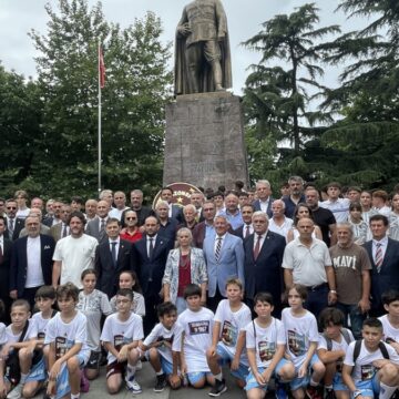 trabzonspor-58-kurulus-yil-donumunu-kutladi-EUqaOGOy.jpg Trabzonspor, 58. kuruluş yıl dönümünü kutladı