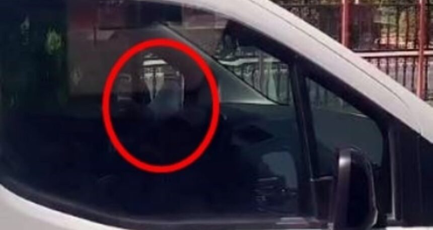 Trafik magandası bir ayağı cam kenarında araç kullandı!