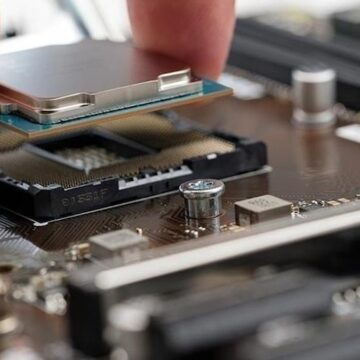 trump-yari-iletkenlerin-ithalatina-yuzde-100-gumruk-vergisi-getirdi-AAYY1euT.jpg Trump yarı iletkenlerin ithalatına yüzde 100 gümrük vergisi getirdi