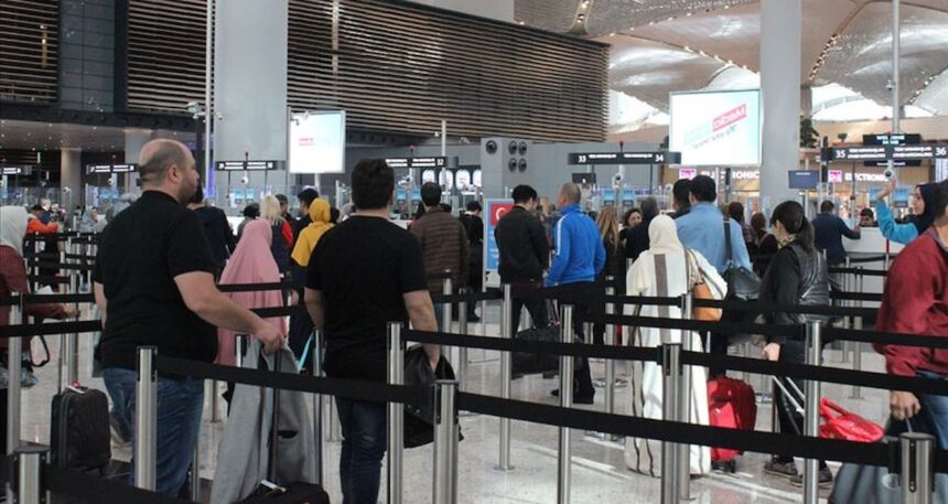 Uçak yolcularına 11 Eylül’den beri süren yasak kalkıyor