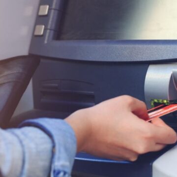 Ünlü banka ülke genelindeki tüm ATM’lerini kaldırdı