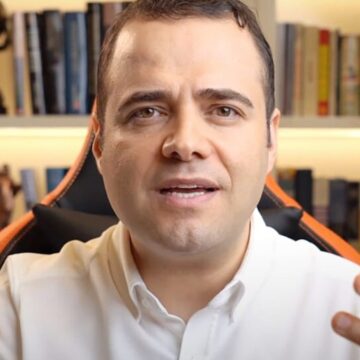 unlu-ekonomist-en-sonunda-isyan-etti-prof-dr-ozgur-demirtas-oldu-baba-ozgur-gt2hgpyc.jpg Ünlü ekonomist en sonunda isyan etti: Prof. Dr. Özgür Demirtaş öldü, baba Özgür var