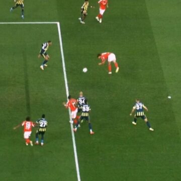 VAR dakikalarca izledi kararı Vincic verdi!