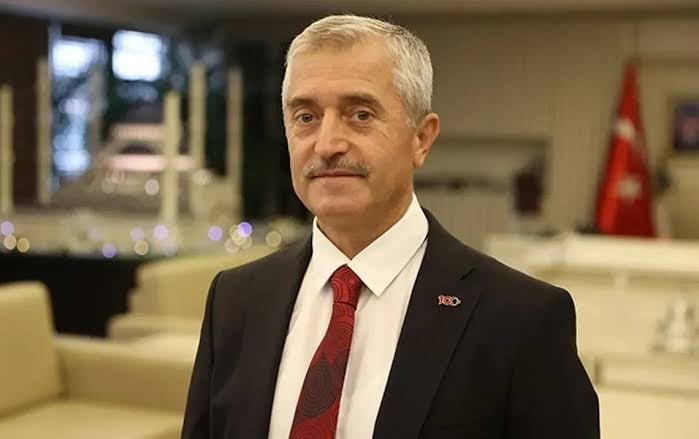 Vatandaş konteynerde, AKP’li belediye top peşinde… 111 milyonluk top ihalesi