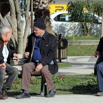 Yaşlılara 11.00 ile 15.00 saatleri için çağrı yapıldı