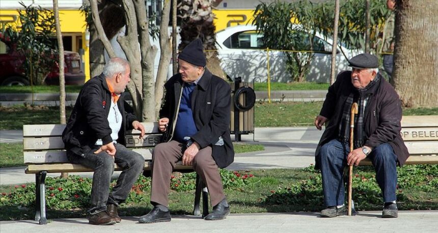 Yaşlılara 11.00 ile 15.00 saatleri için çağrı yapıldı
