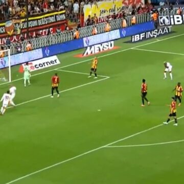 Yunus Akgün ile Victor Osimhen arasında tartışma