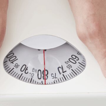 2-hafta-boyunca-sadece-su-icen-adam-aynada-kendini-gorunce-inanamadi-CA9UAZQh.jpg 2 hafta boyunca sadece su içen adam aynada kendini görünce inanamadı