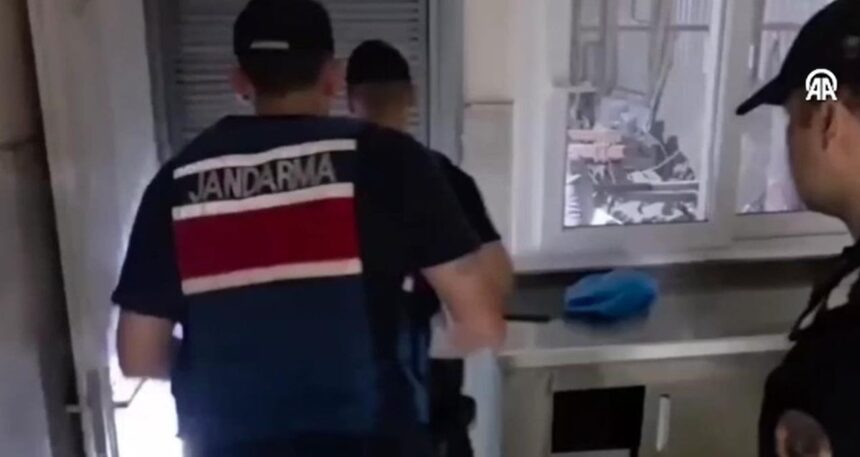 Adana’da konteynerlerde uyuşturucu yetiştirirken yakalandı