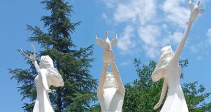 AKP’li başkan barıştan rahatsız oldu: Barış anıtını kaldırıyor