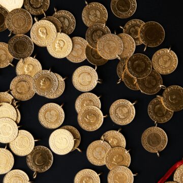 almayan-bin-pisman-altin-kendi-rekorunu-da-kirdi-AQSRGRjG.jpg Almayan bin pişman! Altın kendi rekorunu da kırdı!