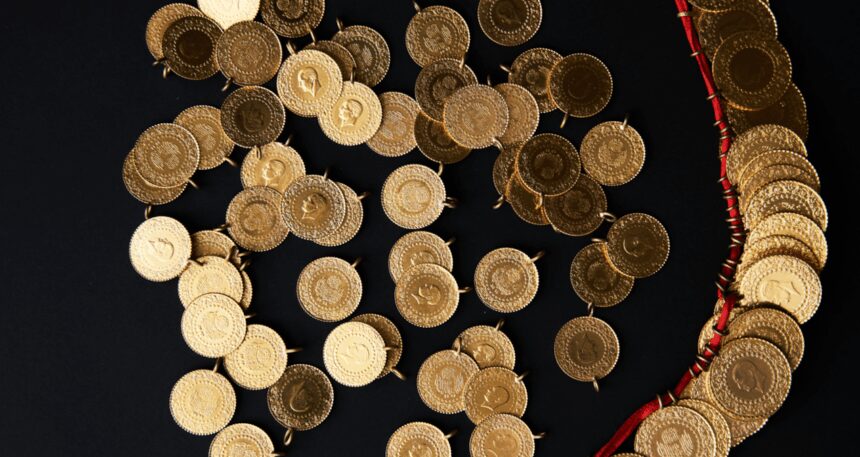 almayan-bin-pisman-altin-kendi-rekorunu-da-kirdi-AQSRGRjG.jpg Almayan bin pişman! Altın kendi rekorunu da kırdı!