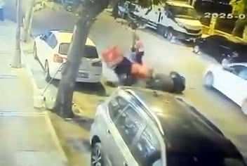 Avcılar’da iki motosiklet kafa kafaya çarpıştı: 1 yaralı
