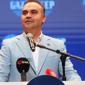 Bakan Kacır: Ay’a uzay aracı göndereceğiz