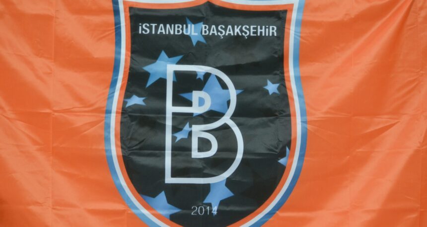 basaksehirden-aciklama-turk-futbolu-bu-mhk-ile-devam-edemez-tlHwB2bt.jpg Başakşehir’den açıklama: Türk futbolu bu MHK ile devam edemez