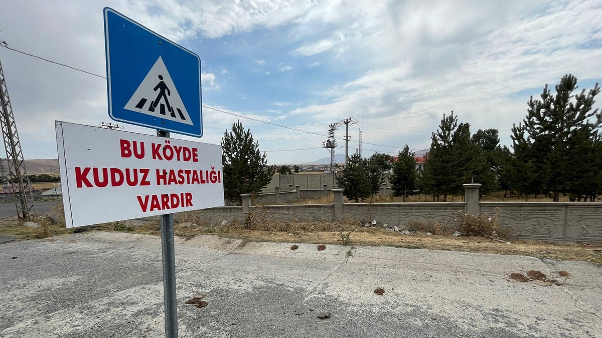 Beldeyi karantinaya aldıran ölüm: Girişe uyarı tabelası asıldı