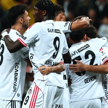 besiktasta-bir-formaya-uc-aday-bmhKt1cj.jpg Beşiktaş’ta bir formaya üç aday