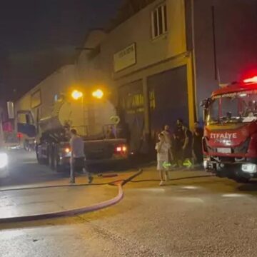 bursada-karavan-yangininda-alevler-uc-karavani-kule-cevirdi-BDEiTtQE.jpg Bursa’da Karavan yangınında alevler üç karavanı küle çevirdi