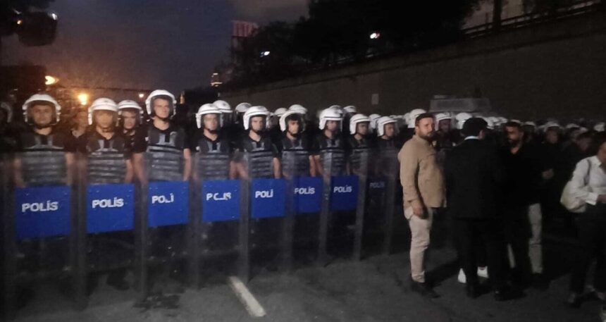 CHP İstanbul İl Başkanlığı önünde yaşanan olaylarla ilgili soruşturma başlatıldı