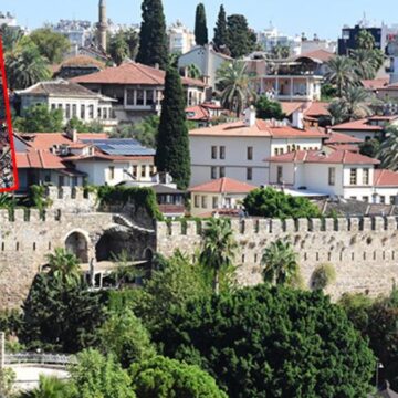 Cumhuriyet bitti sıra Roma surlarında