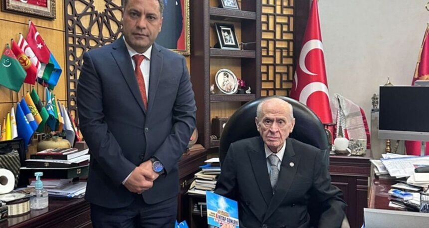 cumhuru-karistiran-paylasim-evli-belediye-baskaninin-baska-kadinla-videosu-cikti-cUidwPIL.jpg Cumhur’u karıştıran paylaşım: Evli belediye başkanının başka kadınla videosu çıktı