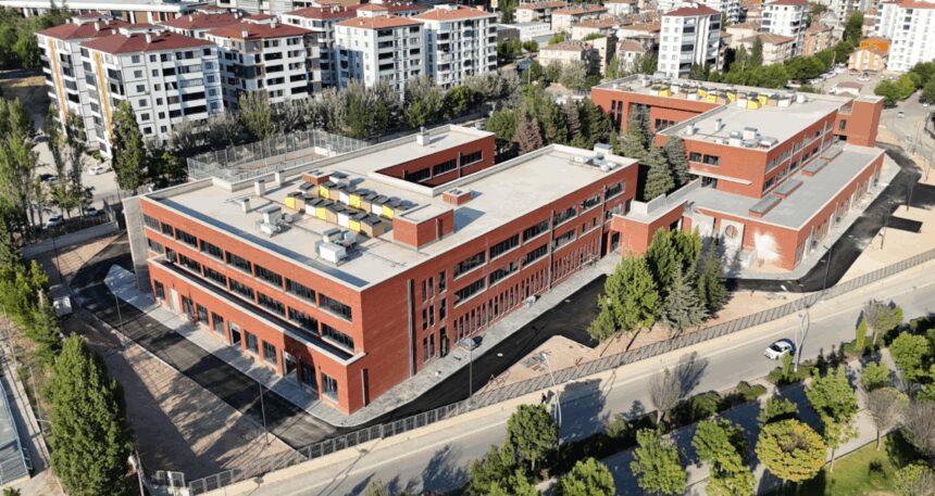 depremde-yikildi-chpyle-yeniden-yukseldi-acilisini-ozgur-ozel-yapacak-vTgBtNL2.jpg Depremde yıkıldı, CHP’yle yeniden yükseldi… Açılışını Özgür Özel yapacak