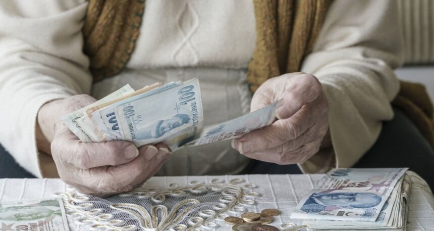 Erken emeklilik için tarih verildi: Milyonları ilgilendiren düzenleme!