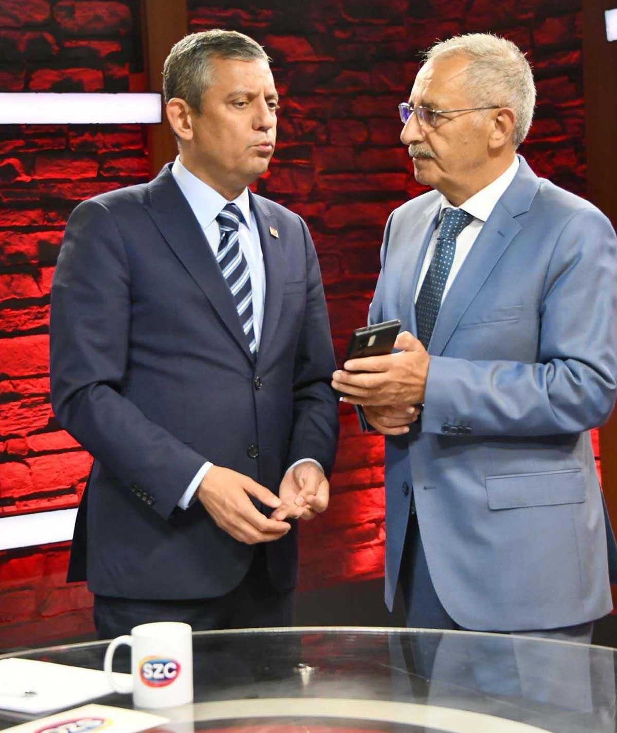 Eskiler yeniler hep birlikte partimize sahip çıkacağız!