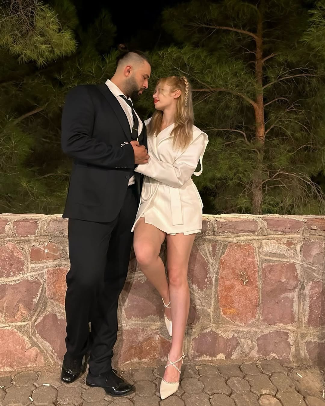 Evlilik yıl dönümünde bacaklarını kaybetti