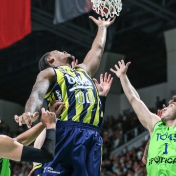 fenerbahce-beko-maglubiyetle-basladi-TGHbUDXl.jpg Fenerbahçe Beko mağlubiyetle başladı