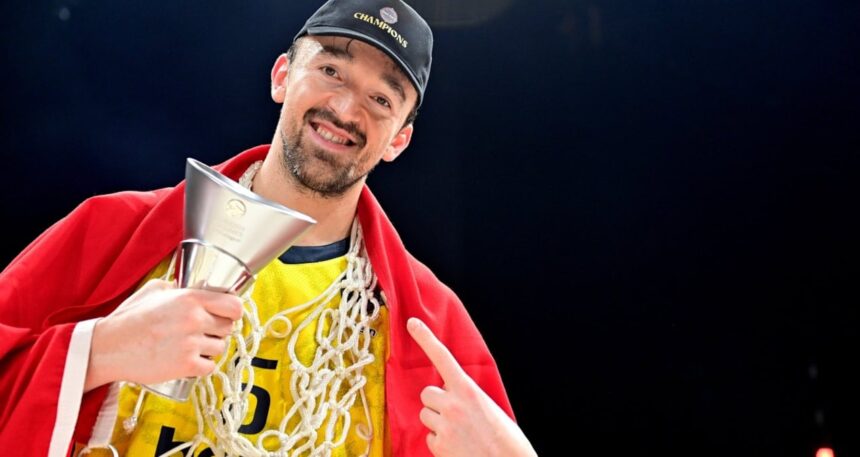 Fenerbahçe Sertaç Şanlı ile yollarını ayırdı