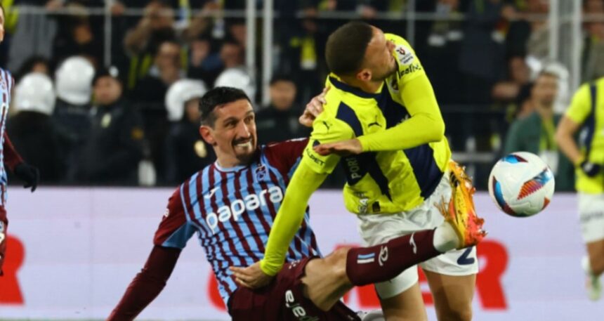 Fenerbahçe-Trabzonspor maçının tarihi açıklandı