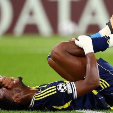 fenerbahcede-15-milyonluk-duran-krizi-yonetim-devre-arasini-bekliyor-Y2Y8kR8m.jpg Fenerbahçe’de 15 milyonluk Duran krizi! Yönetim devre arasını bekliyor