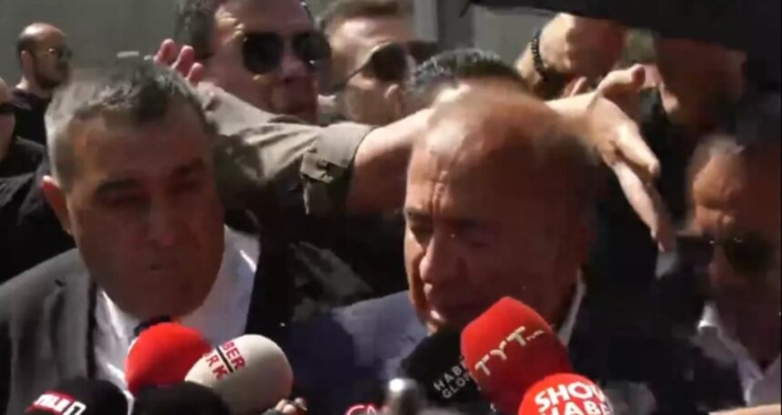 Gürsel Tekin binaya ulaştı: Su şişeleri atıldı…