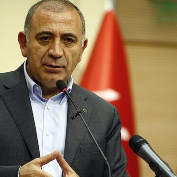 Gürsel Tekin’den ‘geliyoruz’ paylaşımı