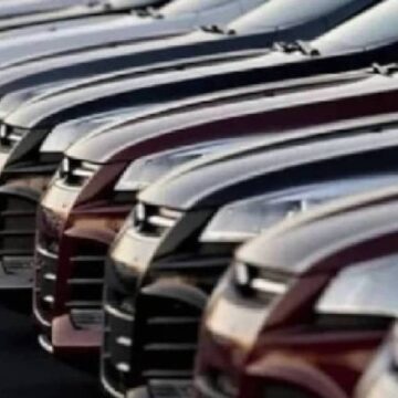 ikinci-el-araclar-piyasayi-sarsti-rekor-yukseldi-lIseNSN8.jpg İkinci el araçlar piyasayı sarstı: Rekor yükseldi