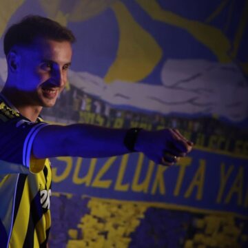 Kerem Aktürkoğlu resmen Fenerbahçe’de! Neden ‘şerefli kulüp’ dediğini açıkladı