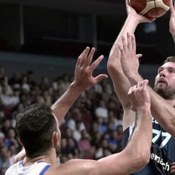Luka Doncic, Slovenya’yı çeyrek finale taşıdı