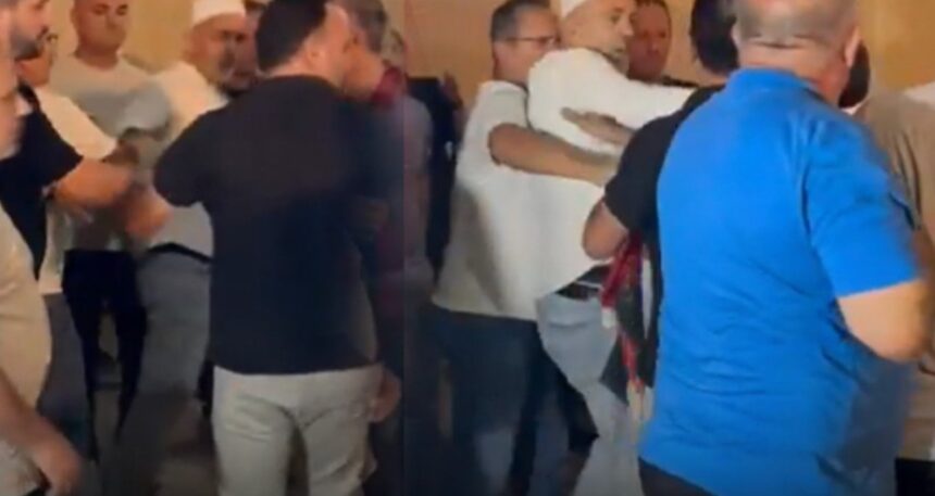 Mevlid Kandili’nde Atatürk gerginliği! Cami bahçesinde arbede çıktı